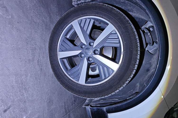 Used Audi Q2L e-tron 2019 Q2L e-tron Pure Electric Smart Style Right Front Wheel Hub