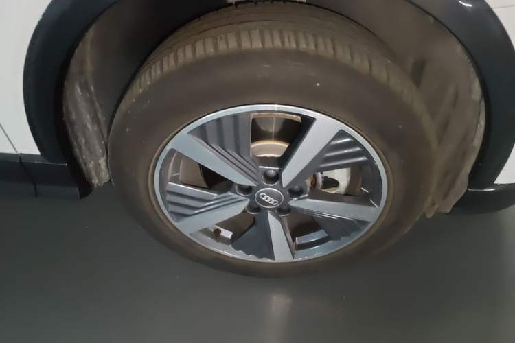 Used Audi Q2L e-tron 2019 Q2L e-tron Pure Electric Smart Style Right Front Wheel Hub