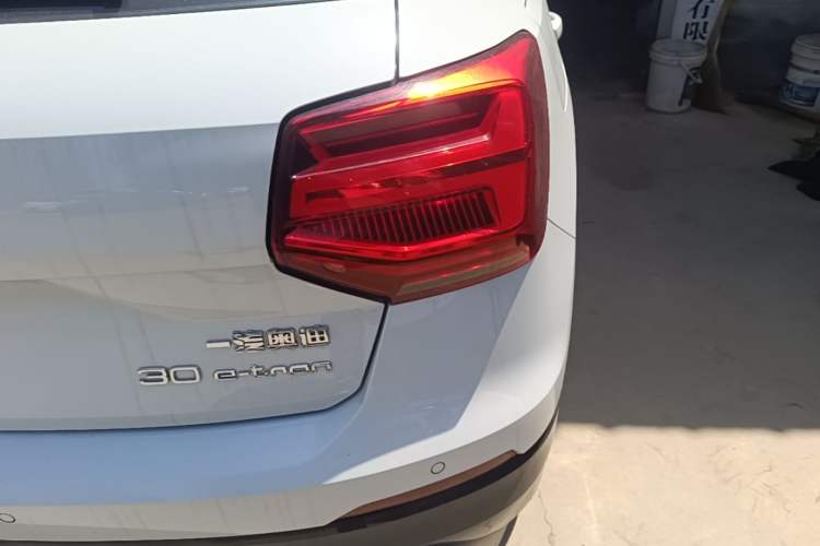 Used Audi Q2L e-tron 2019 Q2L e-tron Pure Electric Smart Enjoyment Model Right Rear Taillight