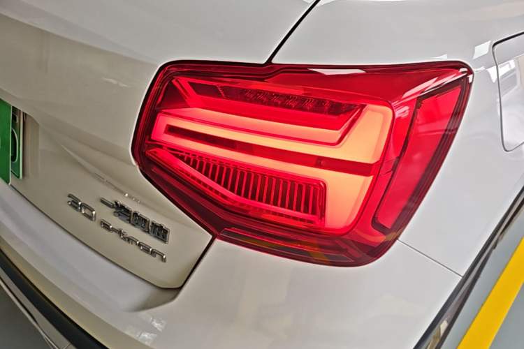 Used Audi Q2L e-tron 2019 Q2L e-tron Pure Electric Smart Enjoyment Model Right Rear Taillight