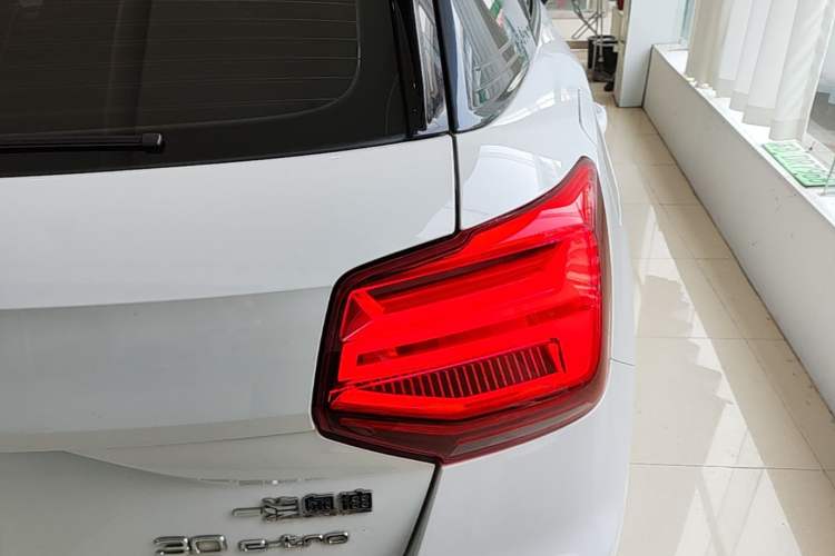 Used Audi Q2L e-tron 2019 Q2L e-tron Pure Electric Smart Enjoyment Model Right Rear Taillight