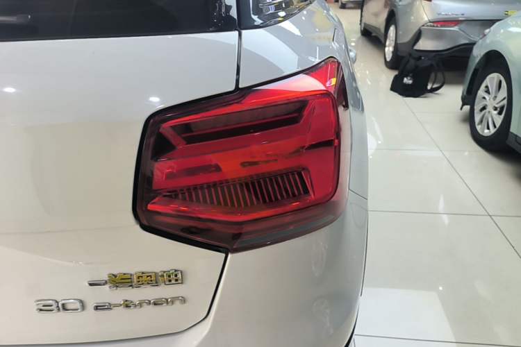 Used Audi Q2L e-tron 2019 Q2L e-tron Pure Electric Smart Enjoyment Model Right Rear Taillight