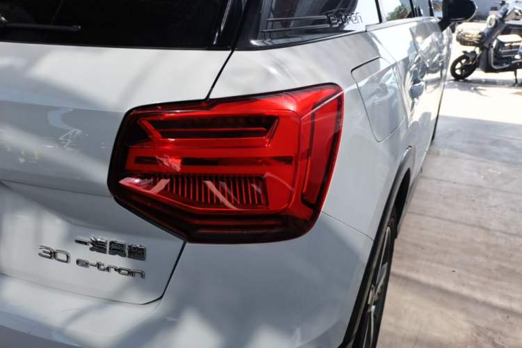 Used Audi Q2L e-tron 2019 Q2L e-tron Pure Electric Smart Enjoyment Model Right Rear Taillight