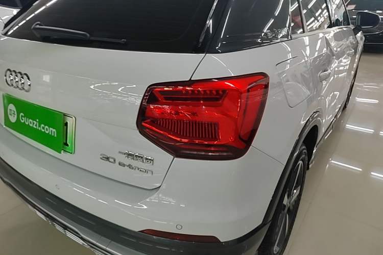 Used Audi Q2L e-tron 2019 Q2L e-tron Pure Electric Smart Enjoyment Model Right Rear Taillight