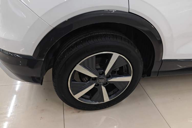 Used Audi Q2L e-tron 2019 Q2L e-tron Pure Electric Smart Enjoyment Model Right Rear Wheel Hub