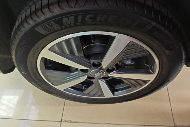 Used Audi Q2L e-tron 2019 Q2L e-tron Pure Electric Smart Enjoyment Model Right Rear Wheel Hub