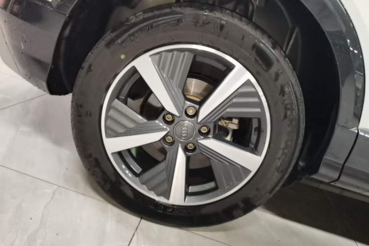 Used Audi Q2L e-tron 2019 Q2L e-tron Pure Electric Smart Enjoyment Model Right Rear Wheel Hub