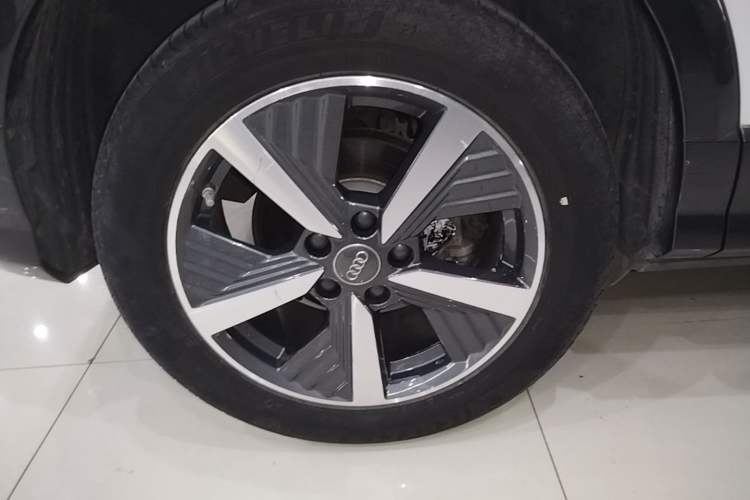 Used Audi Q2L e-tron 2019 Q2L e-tron Pure Electric Smart Enjoyment Model Right Rear Wheel Hub