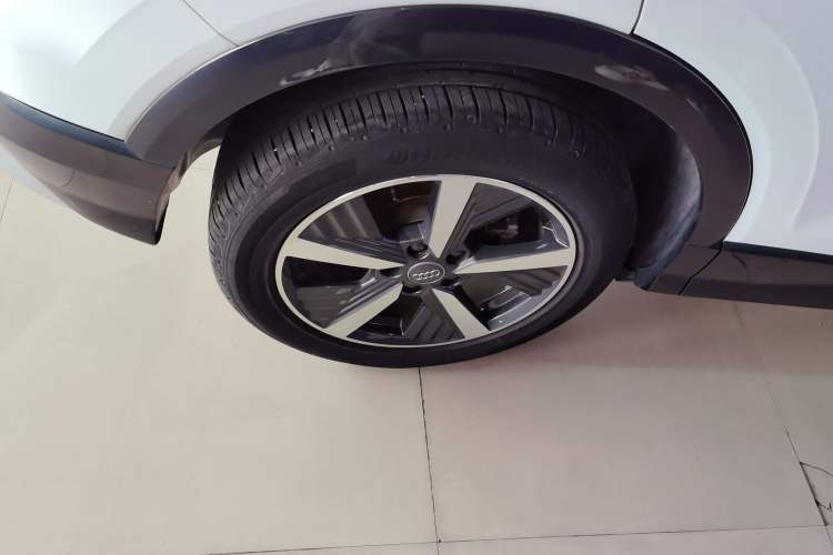 Used Audi Q2L e-tron 2019 Q2L e-tron Pure Electric Smart Enjoyment Model Right Rear Wheel Hub