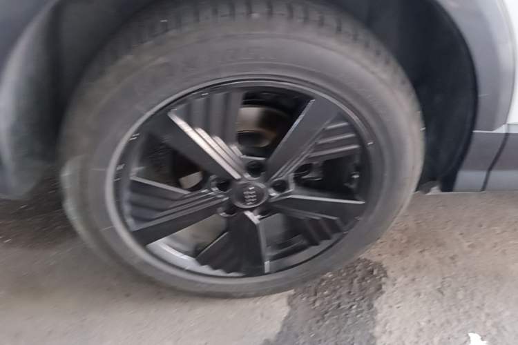 Used Audi Q2L e-tron 2019 Q2L e-tron Pure Electric Smart Enjoyment Model Right Rear Wheel Hub