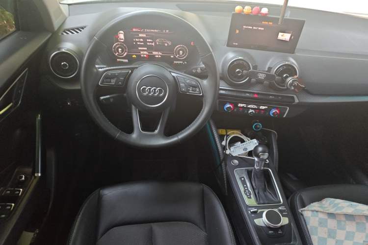 Used Audi Q2L e-tron 2019 Q2L e-tron Pure Electric Smart Style Steering Wheel