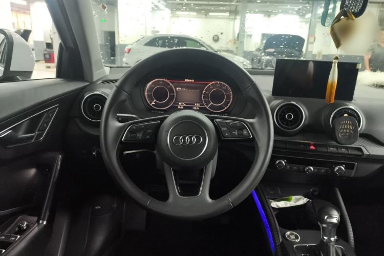 Used Audi Q2L e-tron 2019 Q2L e-tron Pure Electric Smart Style Steering Wheel
