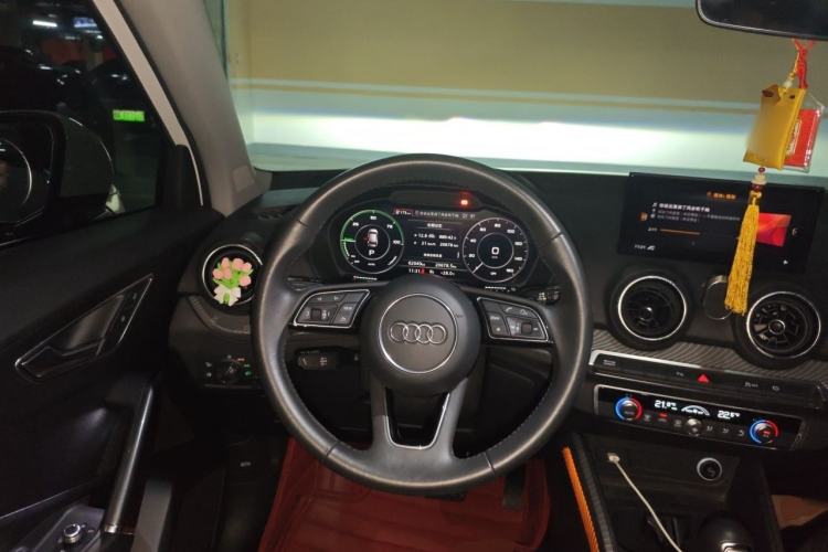 Used Audi Q2L e-tron 2019 Q2L e-tron Pure Electric Smart Enjoyment Model Steering Wheel