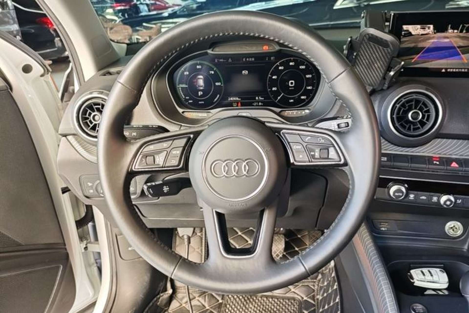 Used Audi Q2L e-tron 2019 Q2L e-tron Pure Electric Smart Enjoyment Model Steering Wheel