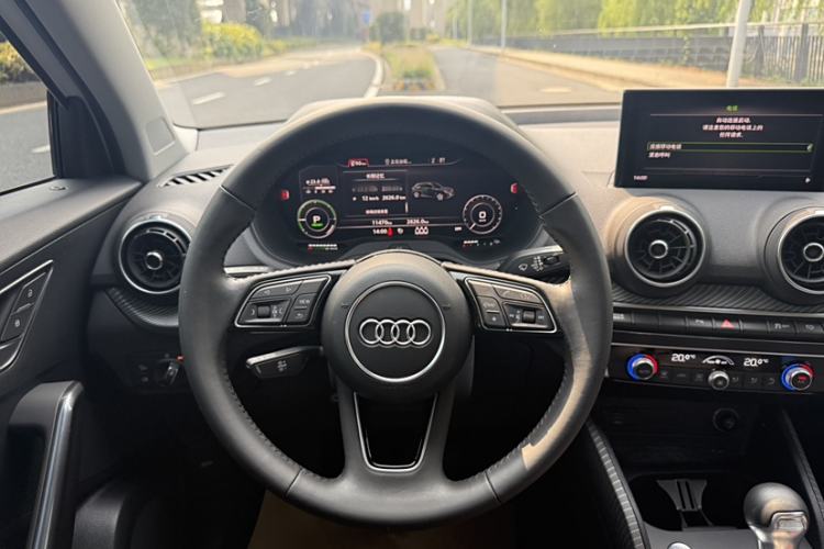 Used Audi Q2L e-tron 2019 Q2L e-tron Pure Electric Smart Enjoyment Model Steering Wheel