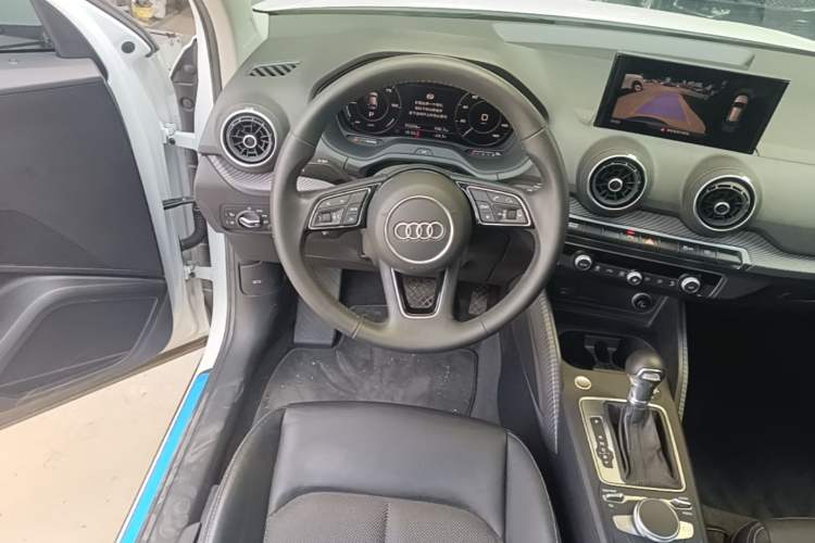 Used Audi Q2L e-tron 2019 Q2L e-tron Pure Electric Smart Enjoyment Model Steering Wheel