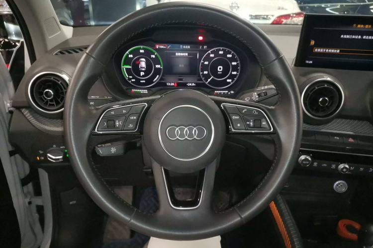 Used Audi Q2L e-tron 2019 Q2L e-tron Pure Electric Smart Enjoyment Model Steering Wheel
