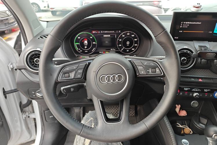 Used Audi Q2L e-tron 2019 Q2L e-tron Pure Electric Smart Style Steering Wheel