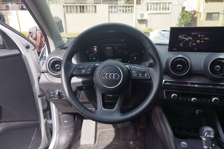 Used Audi Q2L e-tron 2019 Q2L e-tron Pure Electric Smart Style Steering Wheel
