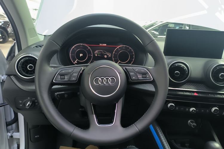 Used Audi Q2L e-tron 2019 Q2L e-tron Pure Electric Smart Style Steering Wheel