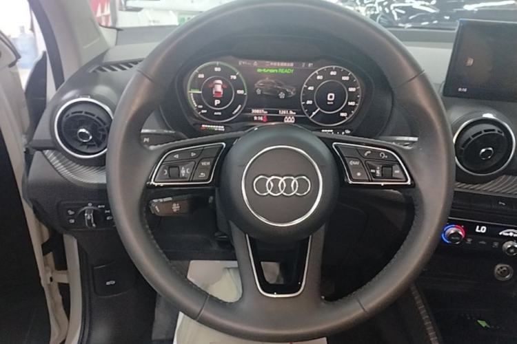 Used Audi Q2L e-tron 2019 Q2L e-tron Pure Electric Smart Enjoyment Model Steering Wheel