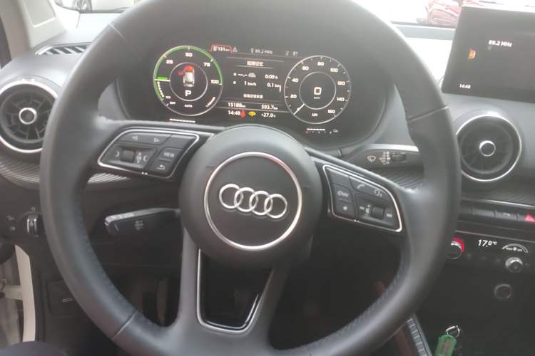 Used Audi Q2L e-tron 2019 Q2L e-tron Pure Electric Smart Style Steering Wheel