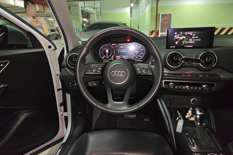 Used Audi Q2L e-tron 2019 Q2L e-tron Pure Electric Smart Enjoyment Model Steering Wheel