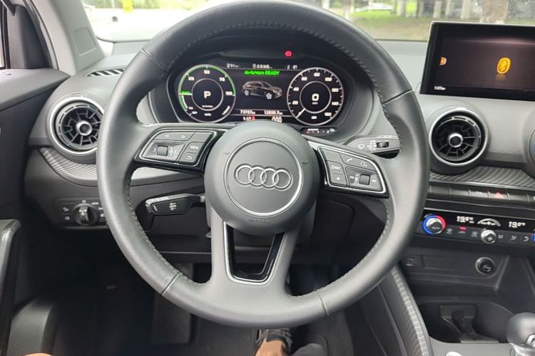 Used Audi Q2L e-tron 2019 Q2L e-tron Pure Electric Smart Enjoyment Model Steering Wheel