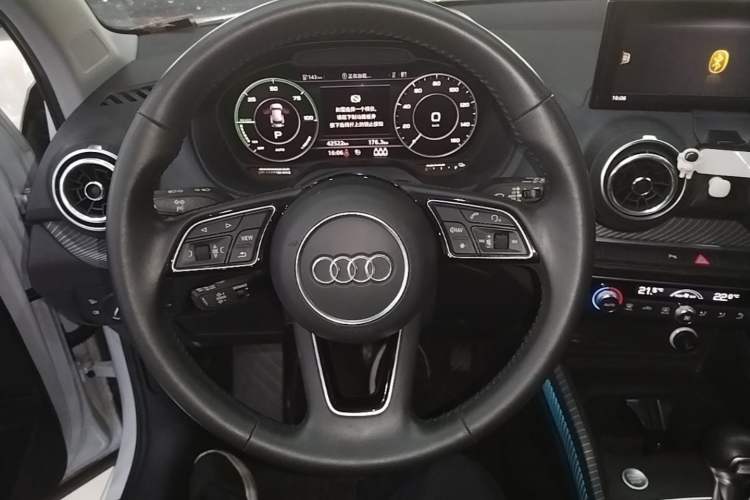 Used Audi Q2L e-tron 2019 Q2L e-tron Pure Electric Smart Enjoyment Model Steering Wheel