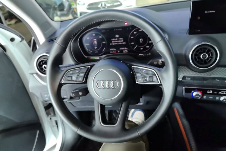 Used Audi Q2L e-tron 2019 Q2L e-tron Pure Electric Smart Enjoyment Model Steering Wheel