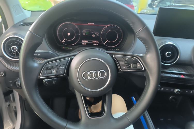 Used Audi Q2L e-tron 2019 Q2L e-tron Pure Electric Smart Enjoyment Model Steering Wheel