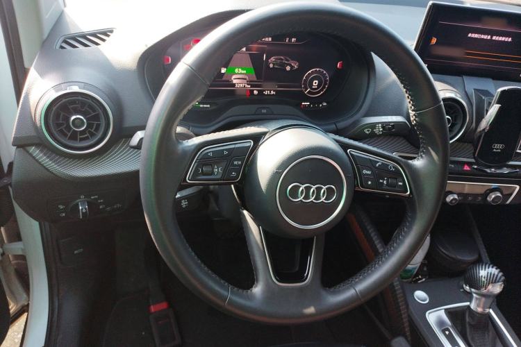 Used Audi Q2L e-tron 2019 Q2L e-tron Pure Electric Smart Enjoyment Model Steering Wheel