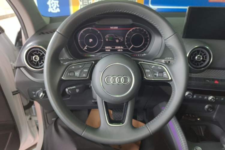 Used Audi Q2L e-tron 2019 Q2L e-tron Pure Electric Smart Style Steering Wheel
