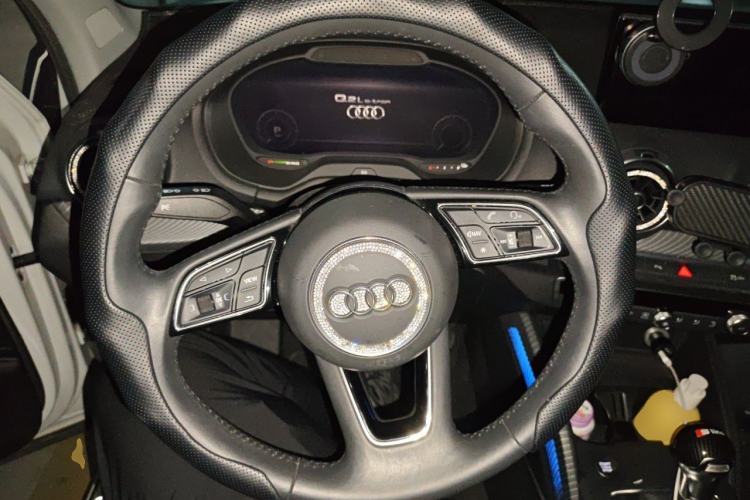 Used Audi Q2L e-tron 2019 Q2L e-tron Pure Electric Smart Enjoyment Model Steering Wheel