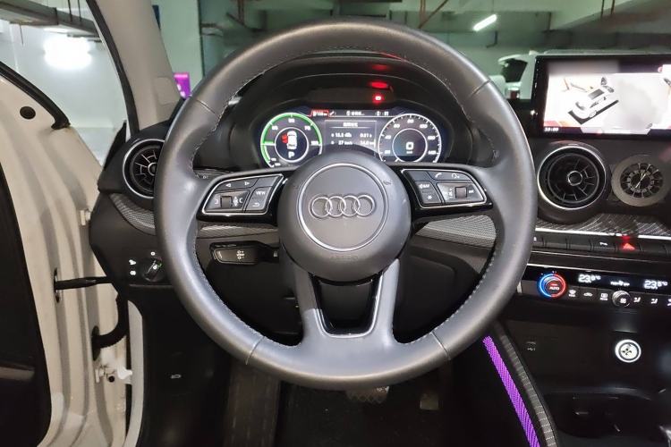 Used Audi Q2L e-tron 2019 Q2L e-tron Pure Electric Smart Style Steering Wheel