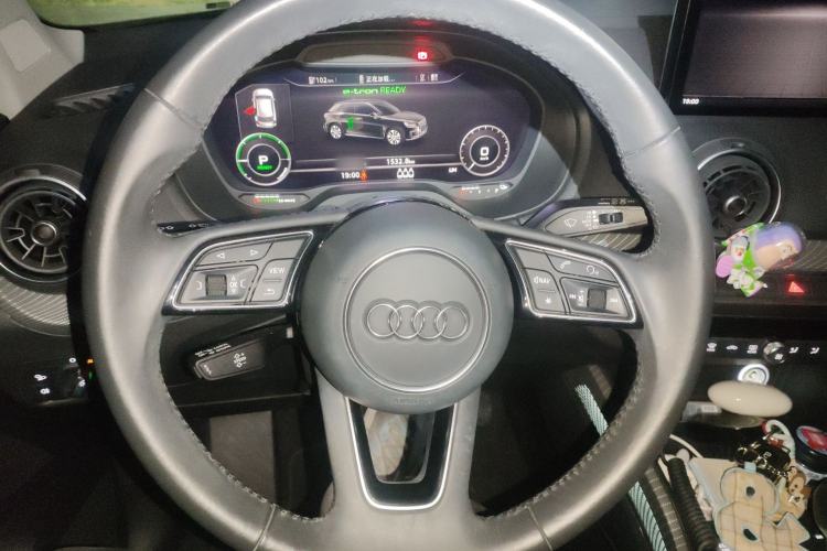 Used Audi Q2L e-tron 2019 Q2L e-tron Pure Electric Smart Enjoyment Model Steering Wheel