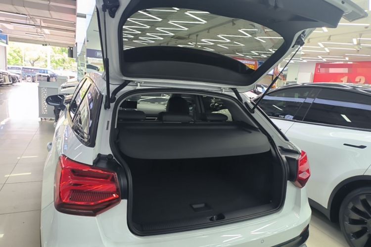 Used Audi Q2L e-tron 2019 Q2L e-tron Pure Electric Smart Style Trunk