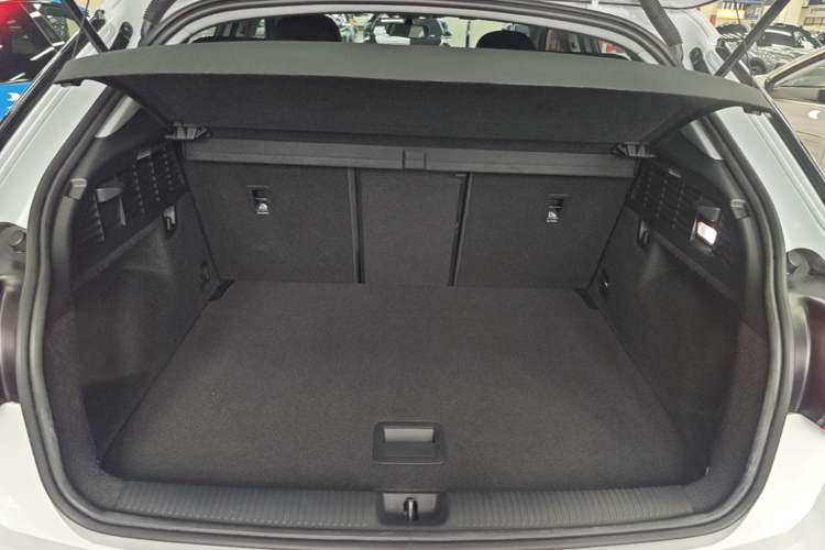 Used Audi Q2L e-tron 2019 Q2L e-tron Pure Electric Smart Style Trunk