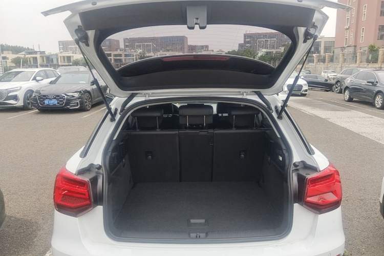 Used Audi Q2L e-tron 2019 Q2L e-tron Pure Electric Smart Style Trunk