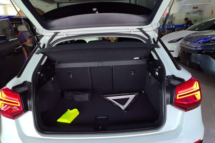 Used Audi Q2L e-tron 2019 Q2L e-tron Pure Electric Smart Enjoyment Model Trunk