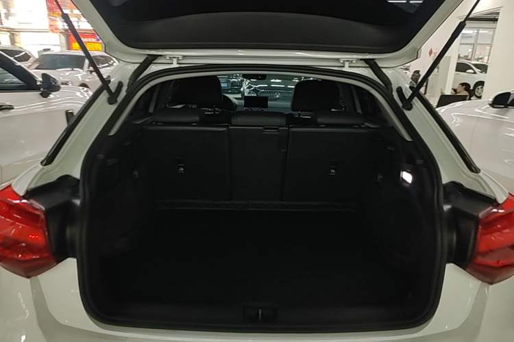 Used Audi Q2L e-tron 2019 Q2L e-tron Pure Electric Smart Enjoyment Model Trunk
