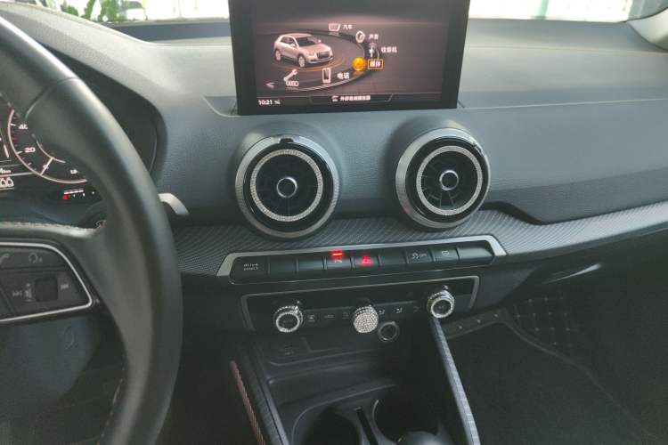 Used Audi Q2L e-tron 2022 Q2L e-tron Pure Electric Smart Enjoyment Model Audio And AC Panel