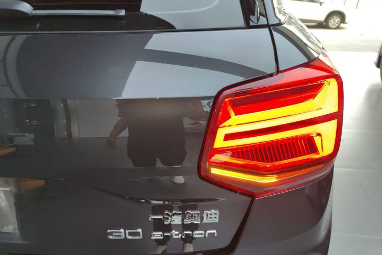 Used Audi Q2L e-tron 2022 Q2L e-tron Pure Electric Smart Enjoyment Model Right Rear Taillight