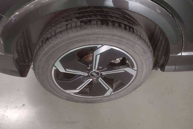 Used Audi Q2L e-tron 2022 Q2L e-tron Pure Electric Smart Enjoyment Model Right Rear Wheel Hub