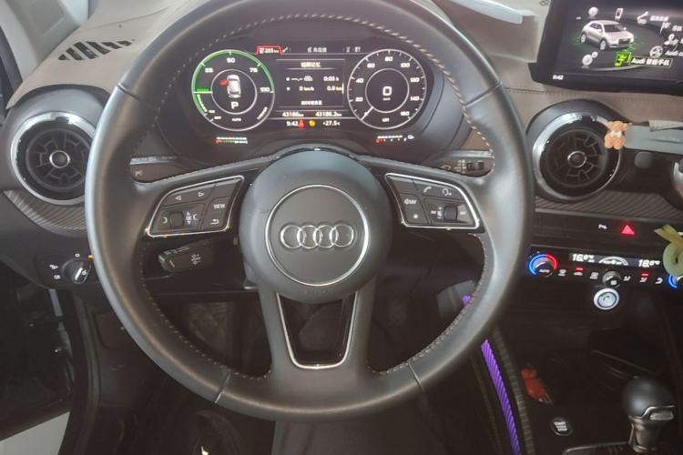 Used Audi Q2L e-tron 2022 Q2L e-tron Pure Electric Smart Enjoyment Model Steering Wheel