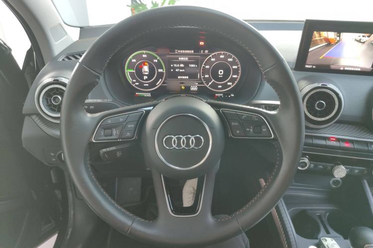Used Audi Q2L e-tron 2022 Q2L e-tron Pure Electric Smart Enjoyment Model Steering Wheel