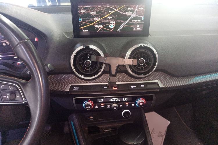 Used Audi Q2L e-tron 2022 Q2L e-tron Pure Electric Smart Enjoyment Model Audio And AC Panel