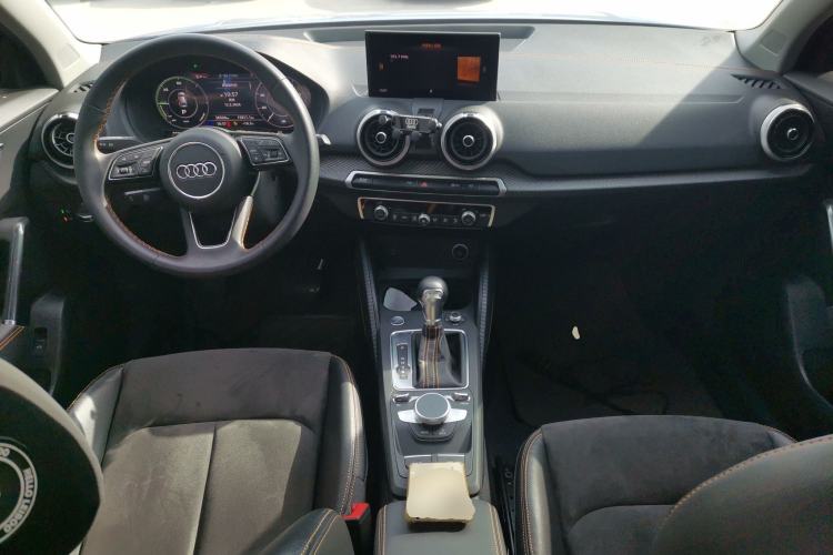 Used Audi Q2L e-tron 2022 Q2L e-tron Pure Electric Smart Enjoyment Model Center Console
