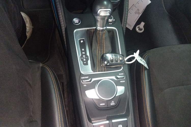Used Audi Q2L e-tron 2022 Q2L e-tron Pure Electric Smart Enjoyment Model Gear Lever