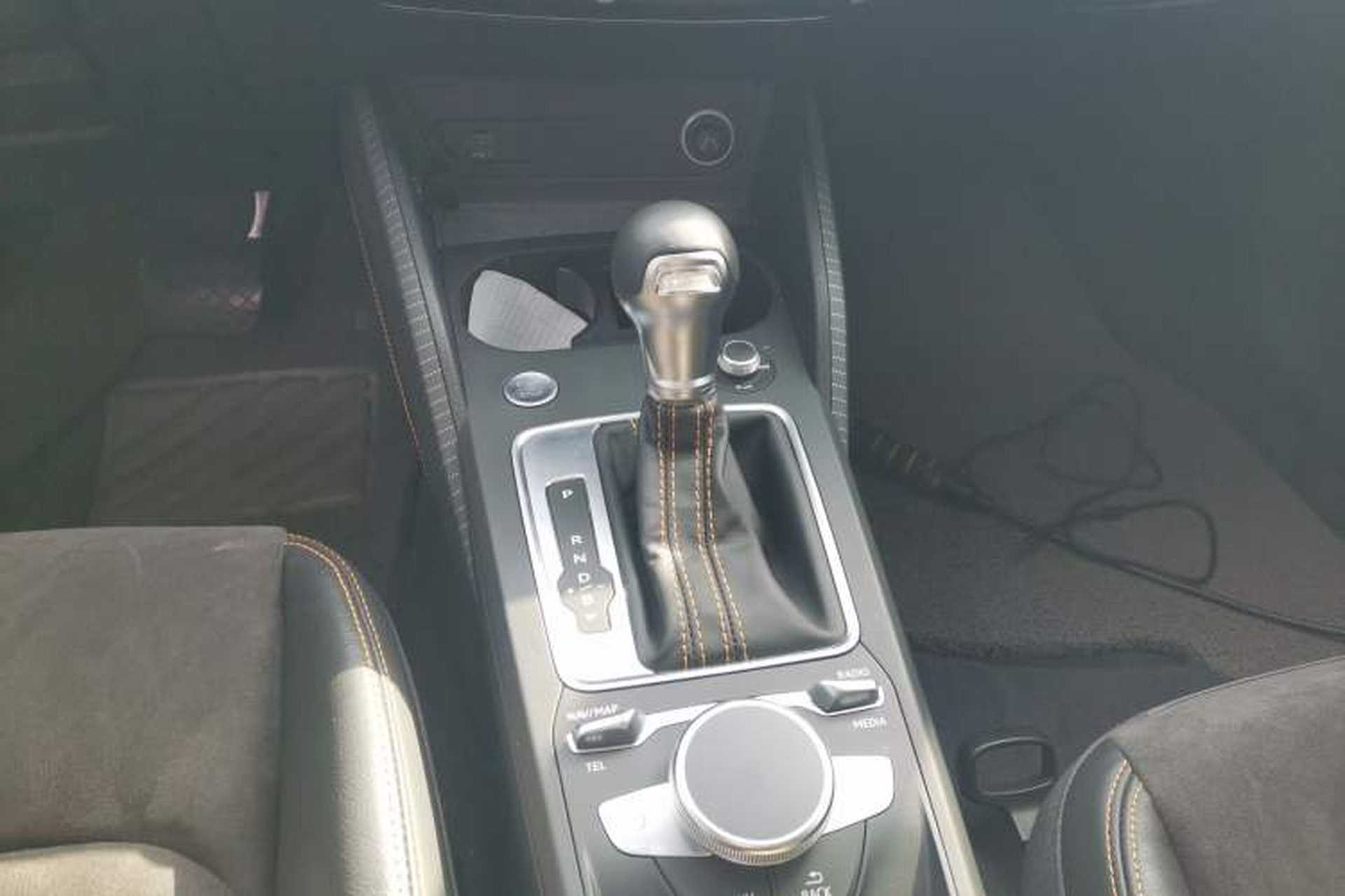 Used Audi Q2L e-tron 2022 Q2L e-tron Pure Electric Smart Enjoyment Model Gear Lever